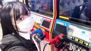 345SIMM-656 性欲旺盛なスケベっ娘再び！素朴であどけない顔とナチュラル未処理陰毛が堪らないJ系のうららちゃんと久々の再会！お台場でのデート中にもムラムラしちゃう