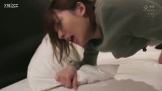 HND-978C 跨到最討厭的男人的老二上連續中出的春藥性交NTR 麻里梨夏
