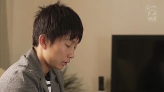 URE-064 専属・岡江凛×熟れコミ！！ 原作:からあげチャン 友達のお母さんとセフレになりました。 ～肉感美熟女の秘めた発情性交を卑猥に実写化！！～