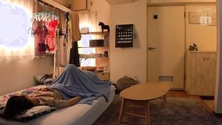 MIAA-481C 與媽媽住一起無法自慰…被隔壁性慾超強巨乳妹威脅硬闖進來搞中出性慾處理（泣） 姬咲華