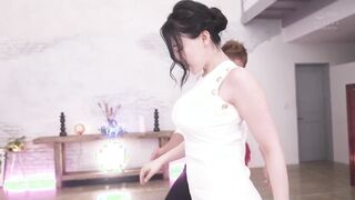 EBOD-875 푸들 인기 랭킹 3개월 연속 1위! ! 여름은 요시하라, 겨울은 해외에서 접객하는 전설의 폭유 폭 엉덩이 비누 양 AV 데뷔 아카메 레이란