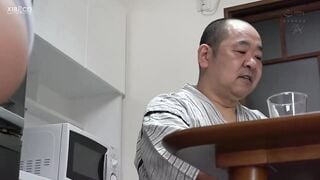DASD-905C 和叔叔激烈交合的夏季回憶。七瀨艾麗斯