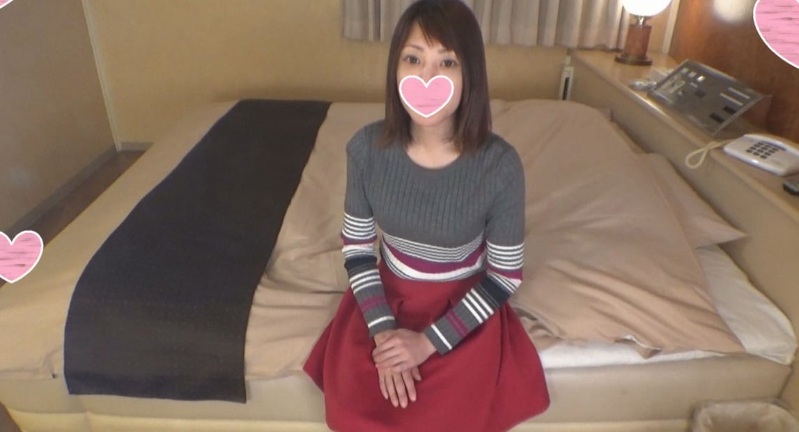 静岡　素人　無修正 FC2-PPV-1079855 [HD版][無修正]☆6大特典付☆静岡県在住  近所のスーパーでレジ担当のゆきちゃん(年齢不詳)150センチの小柄な身体をくねらせて「中にっ