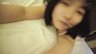 HMN-070C 一開始以為只是長的很像 但我女友真有可能是AV女優嗎?? 又嫉妒又帶有優越感的狂亂中出 樞木葵