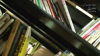 116SHH-023C 圖書館不能發聲 愛液溢出的敏感女 無內的羞恥性奮 巨乳圖書管理員