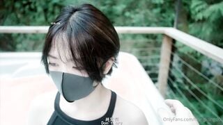 [중추절 혜택] 최신 초인기 홍콩 인터넷 연예인 미소녀 ▌HongKongDoll▌깊은 숲의 비밀 장소와의 만남-주야간 노천탕 1개