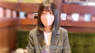 FC2-PPV-2744199 【無】垢抜けない純朴娘 めいちゃん(24) １年半ぶりのエッチ＆人生初生中出しに感動【本編約２時間４５分】【※実家でオナニー自撮り特典あり