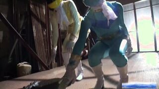 Japan HDV - 銀河戦隊ブレイブブルーがエイリアンに大人のおもちゃで責められる