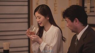 JUL-871C ประธานที่หยิ่งผยองของบริษัทหุ้นส่วนได้รับ Creampie Anzu Komatsu อย่างต่อเนื่อง