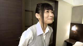 300MAAN-304 ■えっ？？J〇妻から応募！？美人若妻がパイパン制服姿で他人男と中出しSEX■※「欲求不満でもセックスレスでもありません」旦那との性欲処理ＳＥＸに嫌