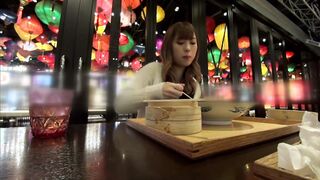 300MAAN-332 ヤバイと噂の女子大生の最高のエクスタシーとは！？「男を使って遊びたい♪」≪男がイク前に女がイッたら負け≫しかし相手は超巨根！！気持ちいいのにイキ我