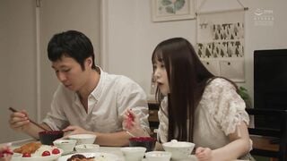 ADN-383C 被女兒男友抱緊的我 篠田優