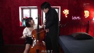 HMN-132C 新人 時常微笑的可愛女生！沒戴套的肉棒也能笑著接受 中出AV出道 美井雛乃