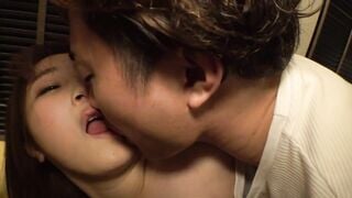 300MIUM-513 規格外の敏感巨乳JD！！東十条をザワつかせた美人巨乳ギャル！！焼き鳥目当てじゃなく彼女の巨乳目当てでやって来るリピーター急増中！！＆内容危険！！エ