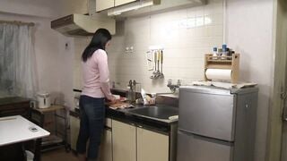 AKBS-013C สามีของฉันคนเดียวไม่พอใจเลย! แม่บ้านที่อยากโดนเย็ด