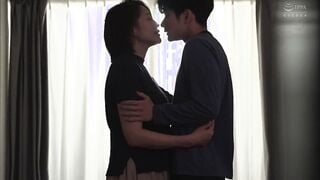 ROE-059C 사랑하는 어머니를 얻기 위해 7일간의 시간을 보내기로 결정했습니다! 지난 10년 동안 내 마음속에 숨겨왔던 금지된 감정들. 토모다 마키