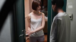 MIAA-614C 還很喜歡的前女友來買大尺寸保險套﹐得知使用的對象是我朋友讓我鬱悶勃起 月乃露娜