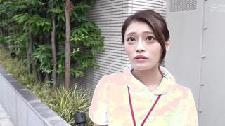 345SIMM-243 Une infirmière vierge avec un fort désir sexuel est brossée ♪ Hina