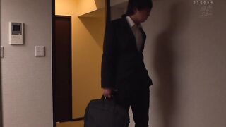 MEYD-758C 想去半套店爽一下 沒想到出現了隔壁的傲慢人妻 握住弱點的我強行中出！ 水川蓳