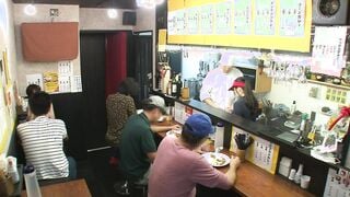 116SHH-026 接客中に顔を紅潮させながら感じまくるバイト娘 カレー屋の色白店員