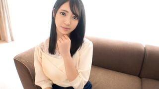 SIRO-4148 【第一槍】【漂亮女大學生】【頑皮內褲污漬】圈內最可愛的美少女登場。雖然她看起來很文靜，但老實的身體裡卻充滿了快樂的汁液。