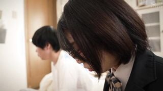 HUNTB-315 成績優秀で可愛いクラスの委員長が実はチョロかった！ダメ元でエッチなお願いをしたら何でもしてくれる言いなりドM体質！登校拒否のボクの家に来る…