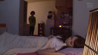 HND-239C 被隔壁大姐姐搾乾的我 悠木由里香