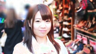 KAWD-655 18歲Dosanko Mami-tan與虛擬同居性生活Mami Ikebata