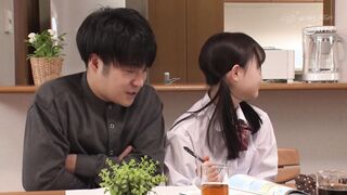 116SHH-042 ちっこい彼女の妹が…スカートの中でこっそり生ハメ逆NTR 彼女がいるのにドプドプ連続中出し ららちゃん