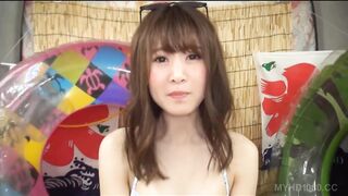 300MAAN-037 海で見つけた素人娘をナンパ！「アナタの夏の思い出話を聞かせてください！」 ゆい(21)→彼氏がいるのにナンパにホイホイ美人さん→水着の上からでもわ