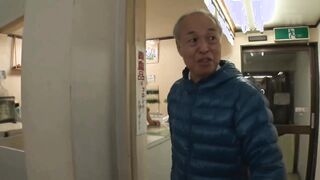 【モザイク破壊】MIAD-998 密着！一人娘が洗体営業を行う板○区最後の湯女付き銭湯 あべみかこ