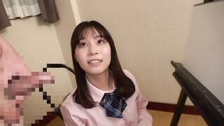 417SRYA-043 『ヌードデッサンでチ●ポ描いてください！！』透明感抜群の美少女J系！生チ●ポに照れ笑いで身体は引きつつもチ●ポから目を離せず…、全裸に靴下ままの姿