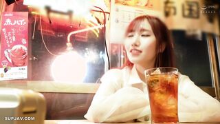 435MFCS-028 【ぶっかけられても圧倒的ビジュ♪ザーメンすら映えさせるヤリマンJD】お酒に飲まれ、なし崩しで同級生と酔った勢いでナマ性交！『いつも中出してるもん…