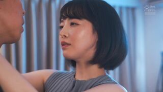 ADN-414 毎晩セックスの声が大きいお隣さんは 夫の留守中、欲求不満で僕を誘惑。 汗だくになって一週間ヤリまくった。 三宮つばき