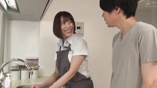 HUNTB-415 祖父のお世話しに自宅に来た介護士は若くてキレイでスタイル抜群！介護中に突き出したお尻やパン線。そして祖父のチ○ポを洗う時の手つきが妙にエロい