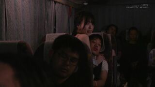 SDMUA-042 그녀 대신에 참가한 페스티벌 돌아오는 야행 버스로 그녀의 여자 친구 3명에게【바람…