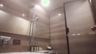 STARS-718 最終兵器的彼女 小倉由菜のマンションに泊まって犯●れ、一生忘れられない最高の連続中出しと夜明けを迎えた。