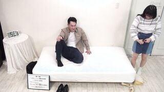 DVDMS-412 一般男女モニタリングAV 素人大学生限定 友達同士の男女がザーメン20mlを溜めるまで出られない密室からの脱出に挑戦！ 2 女子大生が男友達を射精させ