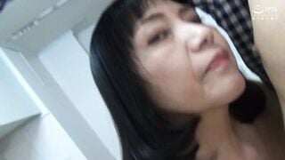 MEKO-252 「おばさんレンタル」サービスリターンズ32 お願いすればこっそり中出しセックスまでさせてくれるエロくて優しいおばさんともっとすげーセックスがしたくなった