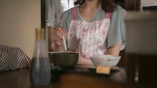 ADN-423C 墮落在公公的接吻與全身愛撫的人妻 希島愛里