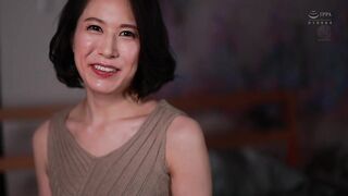 ROE-088 前美女祕書市場麗香46歲，每天晚上都被著名公司的瘋狂總裁擁抱，因為無法忘記當時激烈的性愛而首次AV出道！ ！
