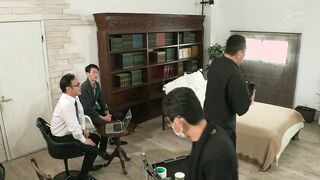 JUQ-192 ヌードモデルNTR カメラマンと羞恥に溺れた妻の衝撃的浮気映像 水戸かな