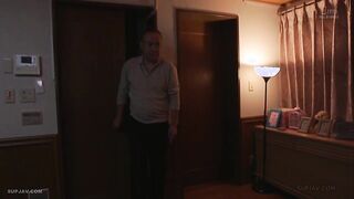 【モザイク破壊】STARS-355 「お義父さんやめてください…」 夫に言えない義父との姦淫 中年オヤジとのねっとりベロチュー変態セックスに溺れる若妻 小倉由菜