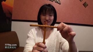 FC2-PPV-1073129 満喫のカラオケルームでイチャイチャ不倫密会！神舌あいりのジュポコキテクに連続発射！小悪魔妻に色々弄ばれヘロヘロです！
