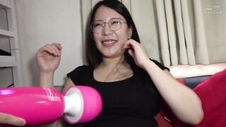 BLOR-210 楽器店で働くムチムチ巨乳店員さん 普段上品なおねえさんは超のつくドスケベでした 巨根でイキまくった末完全ドM堕ち！
