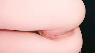 【2002年の温州ロリータ】処女喪失したばかりの少女 ポニーテールで服をたくし上げ貧乳を揉む 美尻をカメラに向けて上げる 下着を半脱ぎするピンク色のマンコ非常に魅力的に見えます。