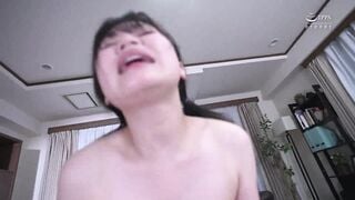 HBAD-646C 再婚後跟老婆帶來的女兒來一場轟轟烈烈的性愛、把她調教成性處理玩具 有加里乃乃花