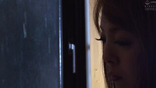 PPPD-671 雨宿りで露わになった女上司の濡れ透け巨乳に僕は理性を失った Hitomi