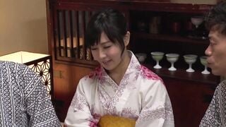 MEYD-211 夫にはタレント時代の友人達と行くと嘘を言って外泊許可。33歳欲求不満人妻が他人棒と行く乱交温泉旅行 明里ともか