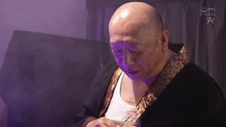 DASS-132 ねちょねちょ媚薬体液おじさん 催淫汁漬けにされ堕ちたスレンダー巨乳 天川そら